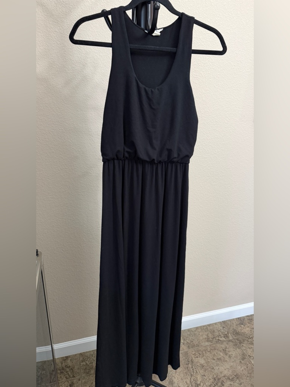 Black Sleeveless Maxi Dress